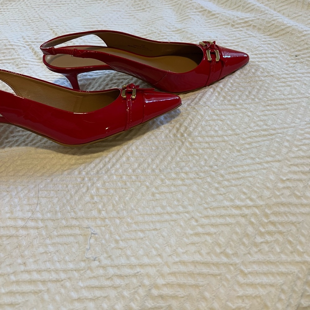 Talbots  Heels - Picture 2 of 7